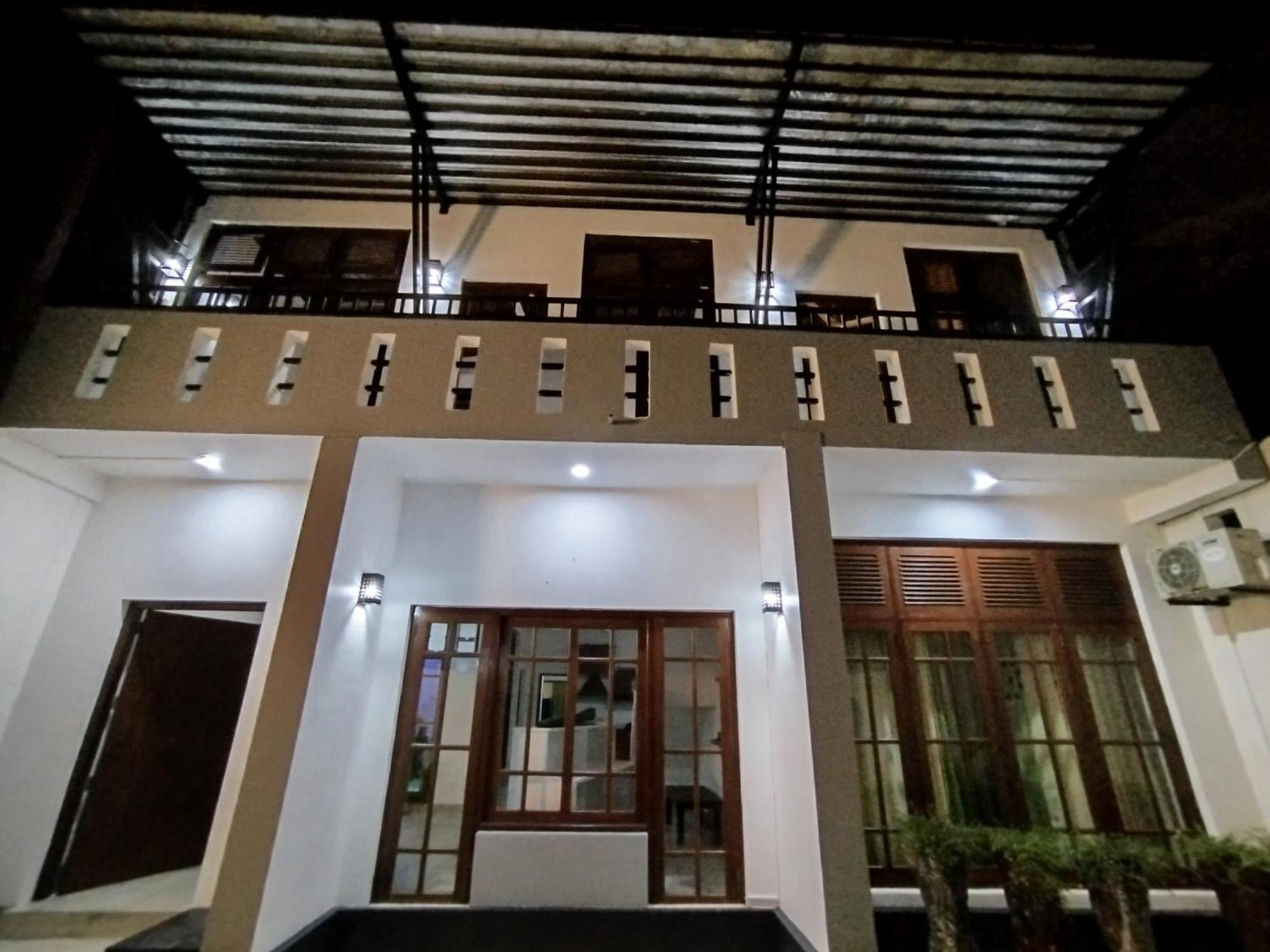Elzangi Hotell Negombo Exteriör bild