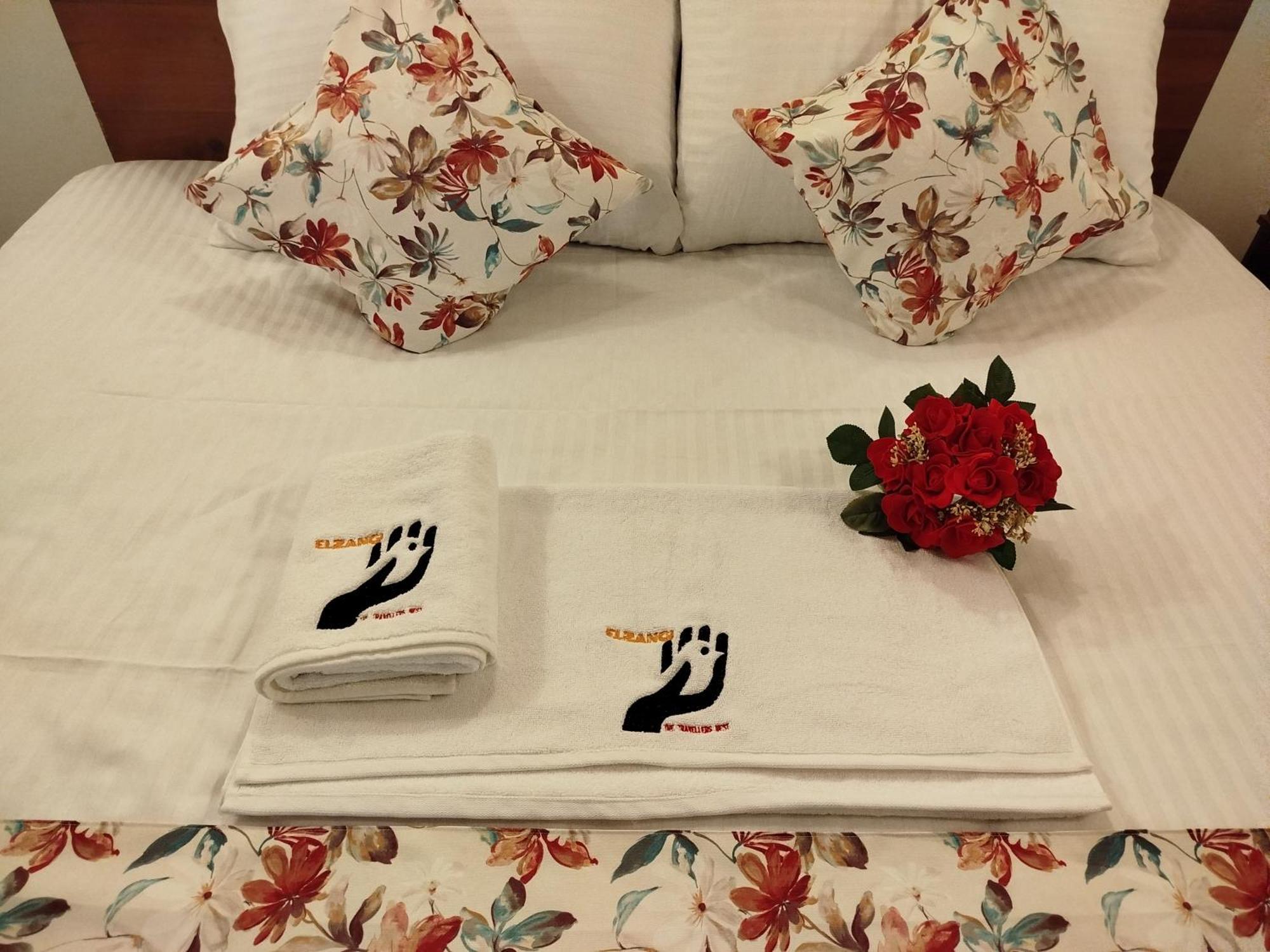 Elzangi Hotell Negombo Exteriör bild