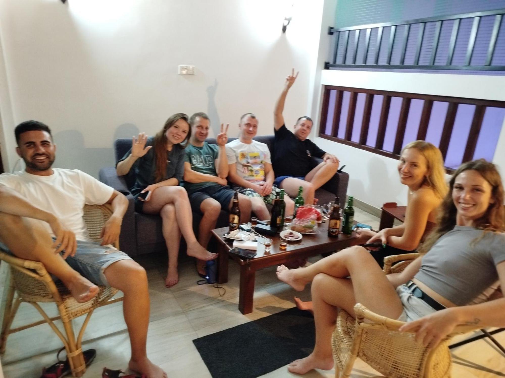 Elzangi Hotell Negombo Exteriör bild