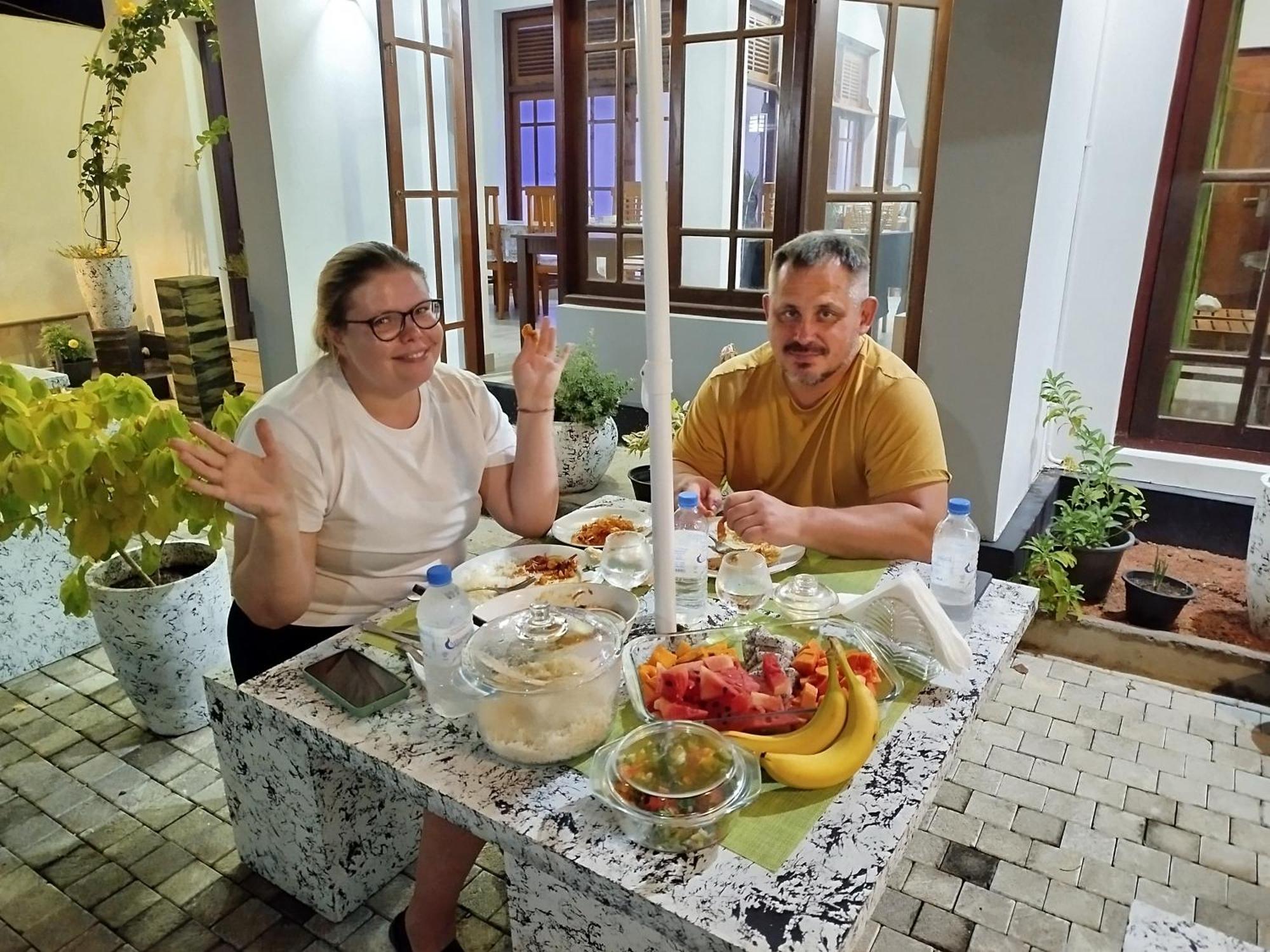 Elzangi Hotell Negombo Exteriör bild